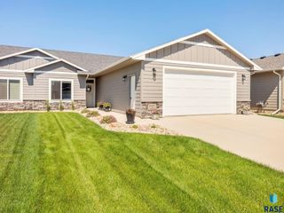 5207 S Dubuque Ave, Sioux Falls, SD 57108