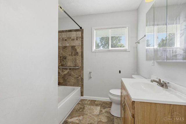 8005 Crest Acres Drive, Deerfield Twp., OH 45040