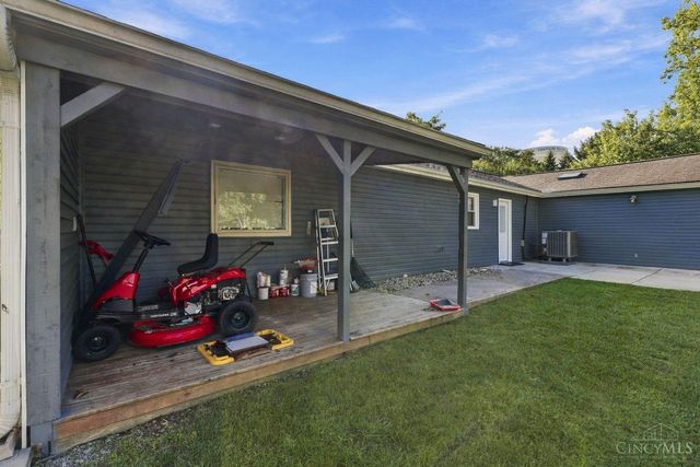 8005 Crest Acres Drive, Deerfield Twp., OH 45040