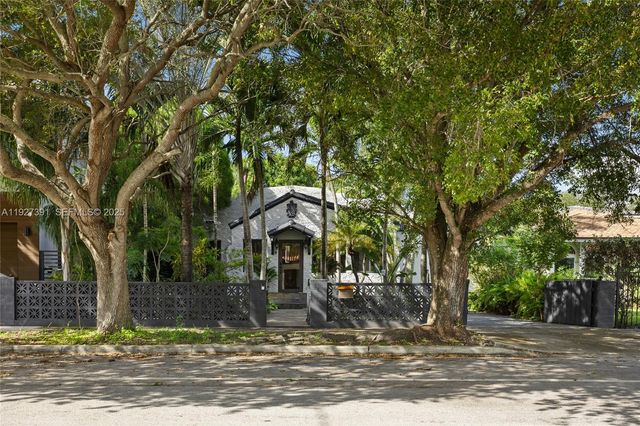 452 SW 21st Rd, Miami, FL 33129