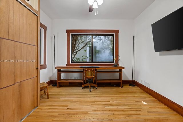 452 SW 21st Rd, Miami, FL 33129