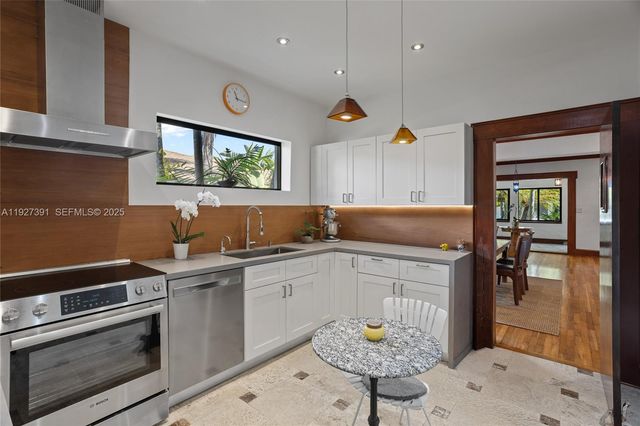 452 SW 21st Rd, Miami, FL 33129