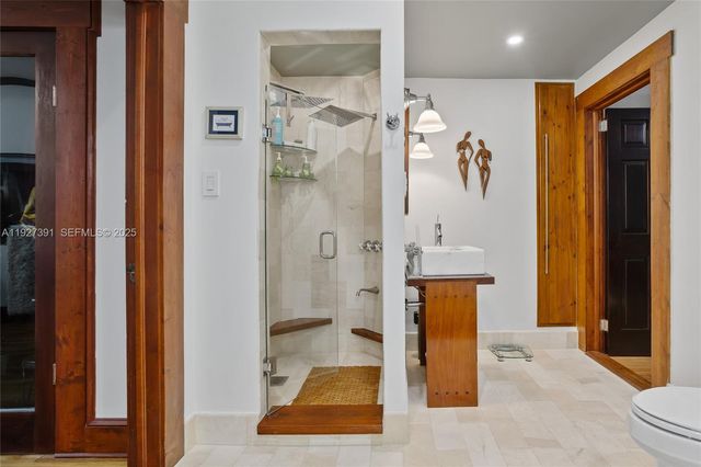 452 SW 21st Rd, Miami, FL 33129