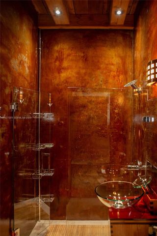 452 SW 21st Rd, Miami, FL 33129