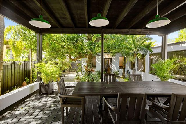 452 SW 21st Rd, Miami, FL 33129