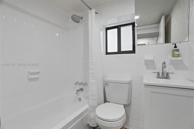 452 SW 21st Rd, Miami, FL 33129