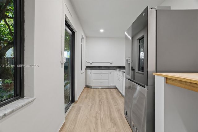 452 SW 21st Rd, Miami, FL 33129