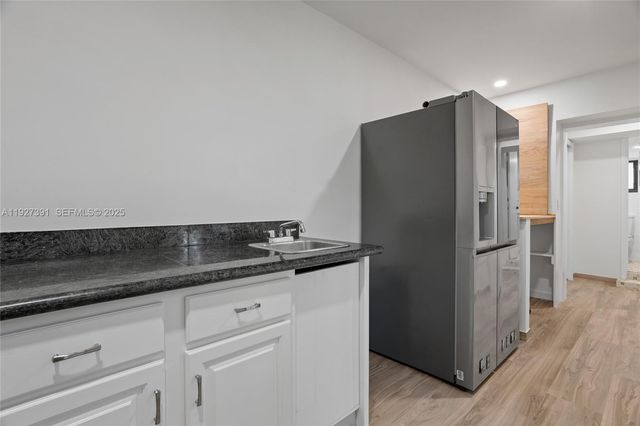 452 SW 21st Rd, Miami, FL 33129