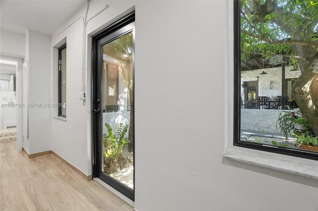 452 SW 21st Rd, Miami, FL 33129