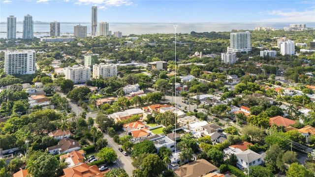 452 SW 21st Rd, Miami, FL 33129