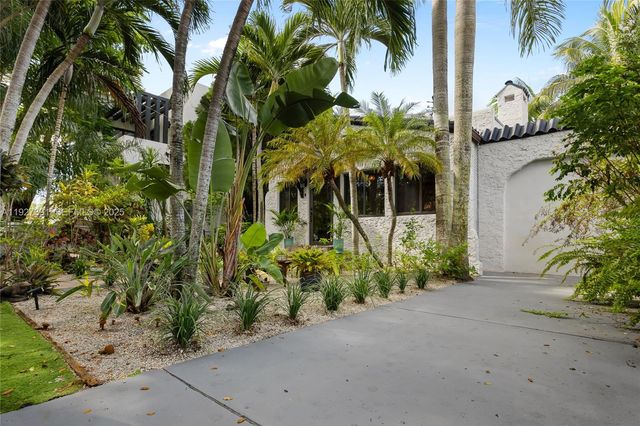 452 SW 21st Rd, Miami, FL 33129