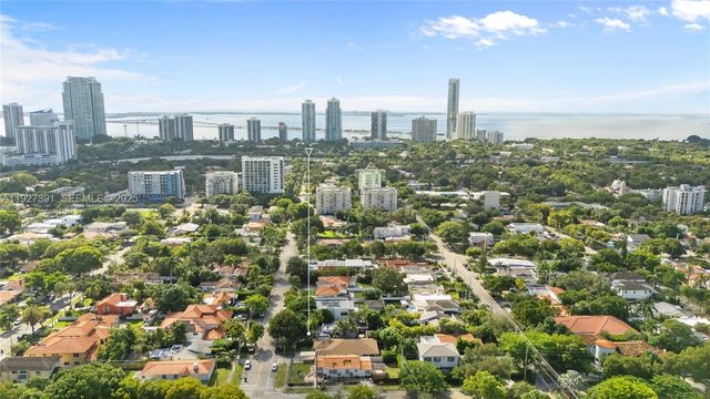 452 SW 21st Rd, Miami, FL 33129