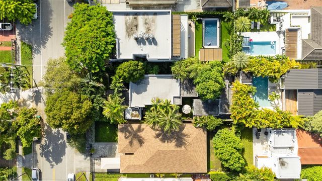 452 SW 21st Rd, Miami, FL 33129