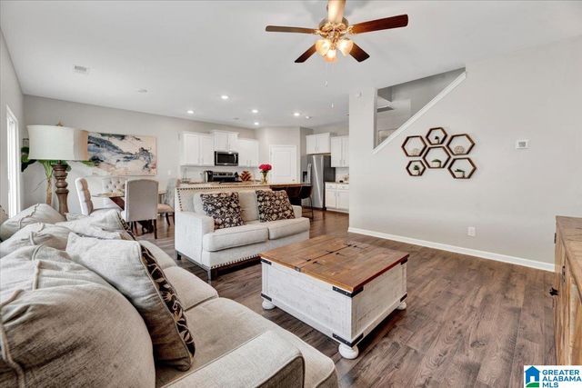 1075 FLYWAY VIEW LANE, Alabaster, AL 35007