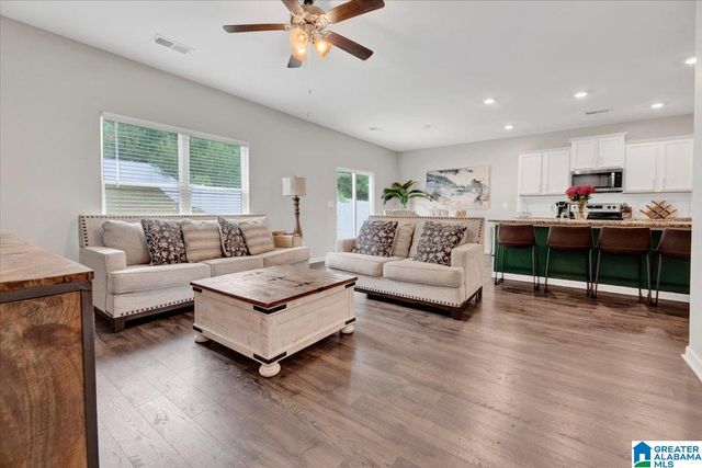 1075 FLYWAY VIEW LANE, Alabaster, AL 35007