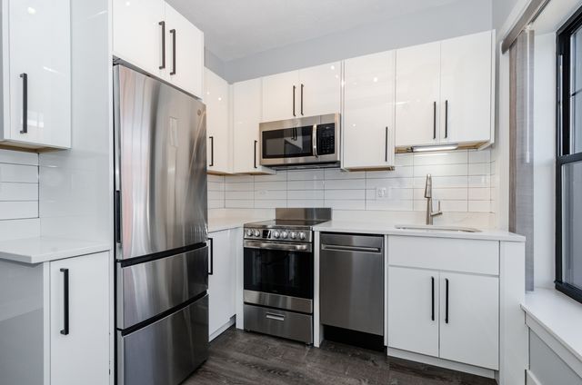 7645 N SHERIDAN Road 413, Chicago, IL 60626
