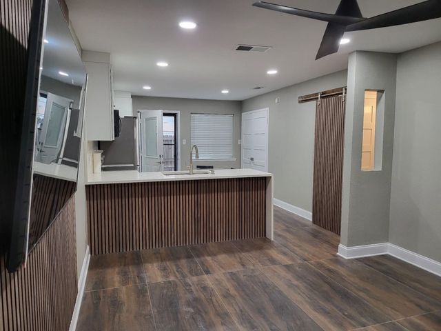 724 S Welch Street 4, Denton, TX 76201