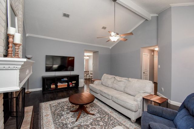 5911 Butterfly Circle, Pasadena, TX 77505