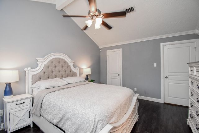 5911 Butterfly Circle, Pasadena, TX 77505