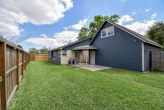 5911 Butterfly Circle, Pasadena, TX 77505