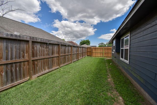 5911 Butterfly Circle, Pasadena, TX 77505