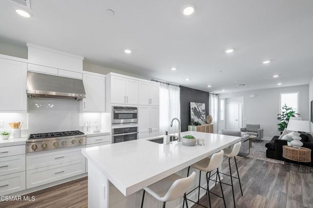 3073 Harrison Lane, Simi Valley, CA 93065