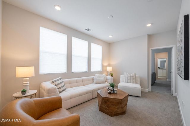 3073 Harrison Lane, Simi Valley, CA 93065