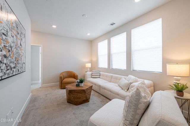 3073 Harrison Lane, Simi Valley, CA 93065