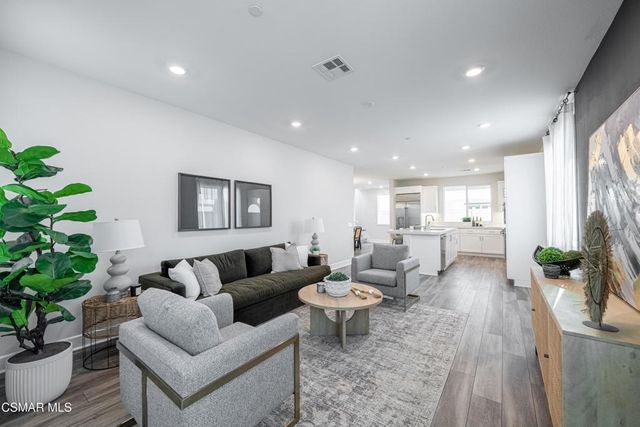 3073 Harrison Lane, Simi Valley, CA 93065