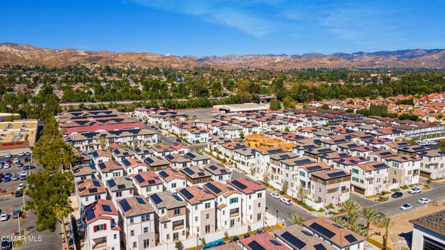 3073 Harrison Lane, Simi Valley, CA 93065