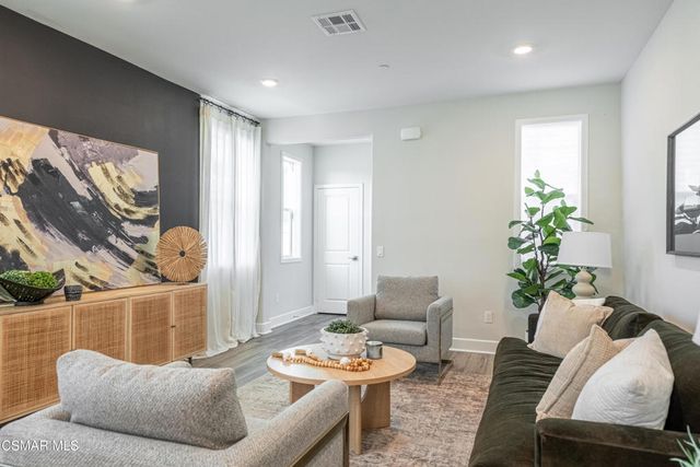 3073 Harrison Lane, Simi Valley, CA 93065