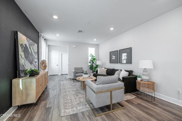 3073 Harrison Lane, Simi Valley, CA 93065