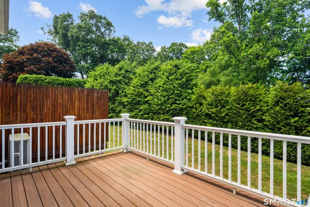 54 Cross Street, New Canaan, CT 06840