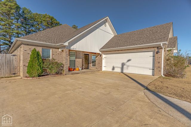 697 Old Bridger Road, Jonesboro, AR 72401