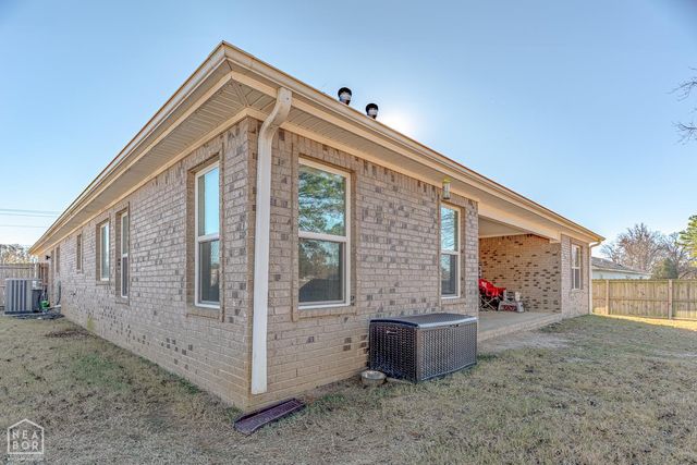 697 Old Bridger Road, Jonesboro, AR 72401