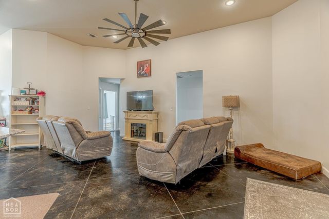 697 Old Bridger Road, Jonesboro, AR 72401