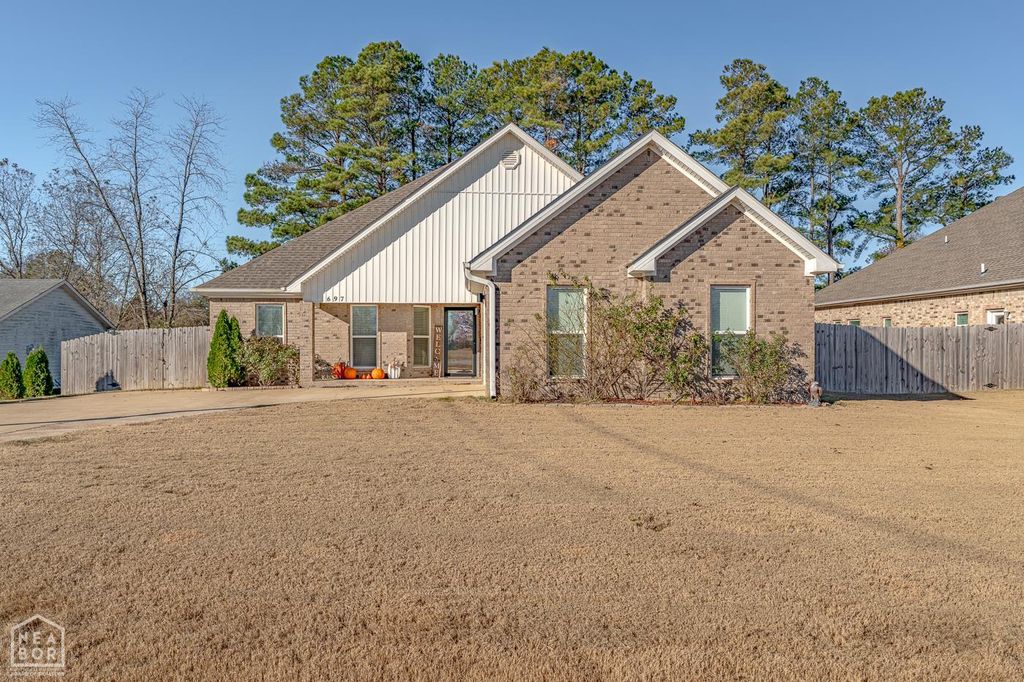 697 Old Bridger Road, Jonesboro, AR 72401