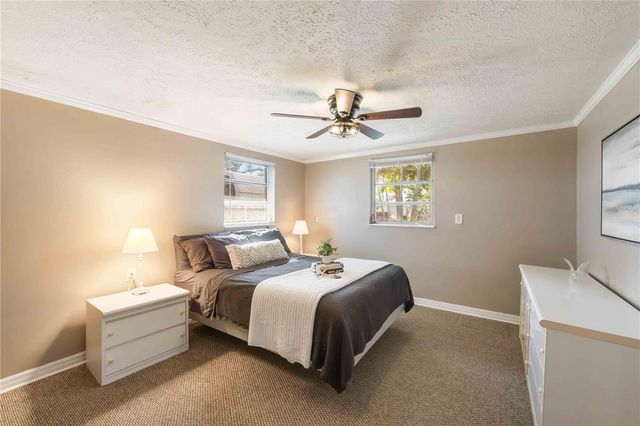 300 FIELD AVENUE E, Venice, FL 34285