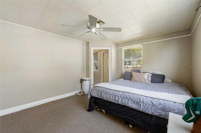 300 FIELD AVENUE E, Venice, FL 34285