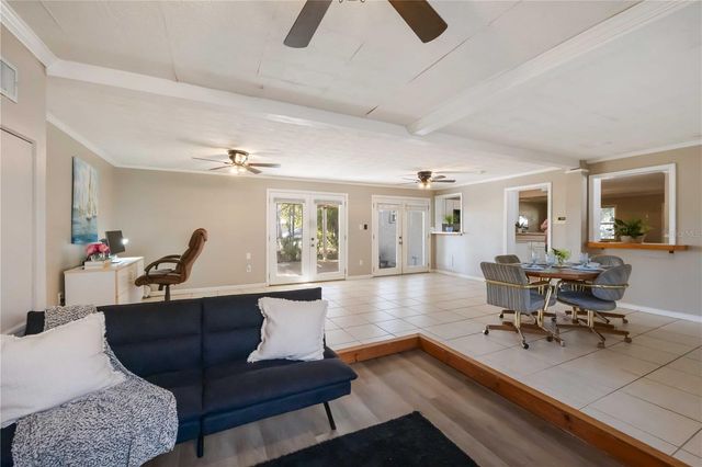 300 FIELD AVENUE E, Venice, FL 34285