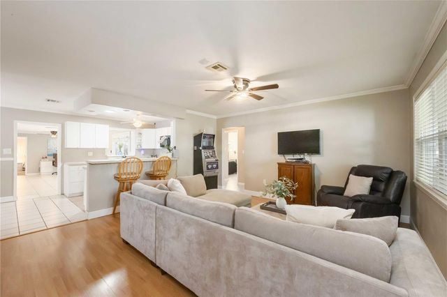 300 FIELD AVENUE E, Venice, FL 34285