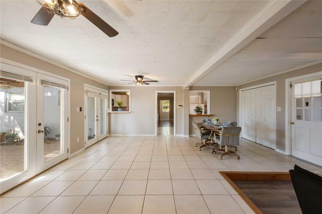 300 FIELD AVENUE E, Venice, FL 34285