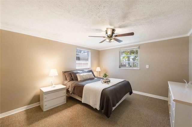 300 FIELD AVENUE E, Venice, FL 34285