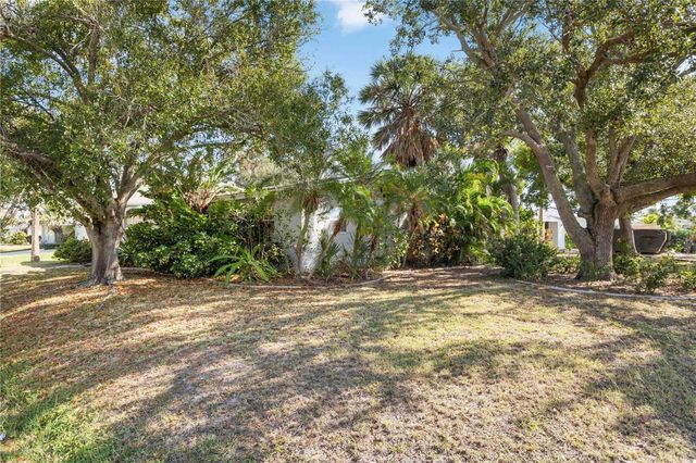 300 FIELD AVENUE E, Venice, FL 34285