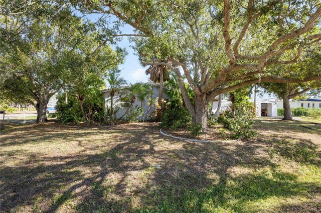 300 FIELD AVENUE E, Venice, FL 34285