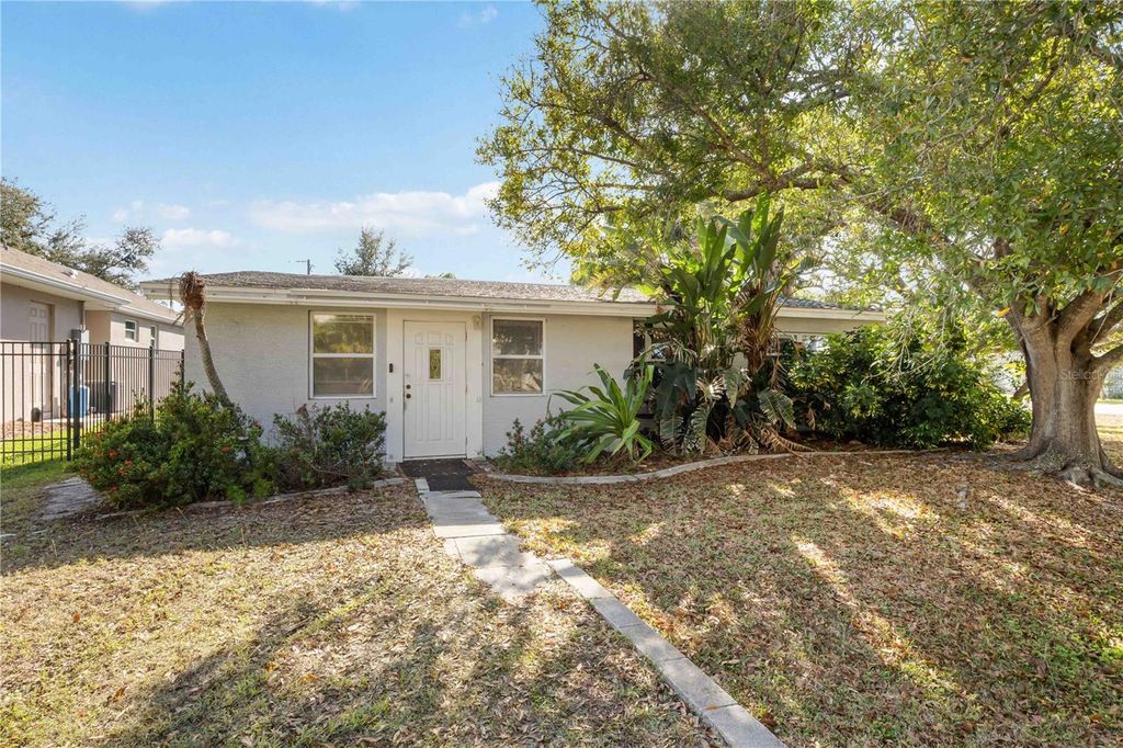 300 FIELD AVENUE E, Venice, FL 34285