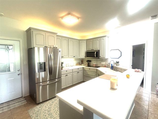 6507 Shadowview Court, Mineral Wells, TX 76067
