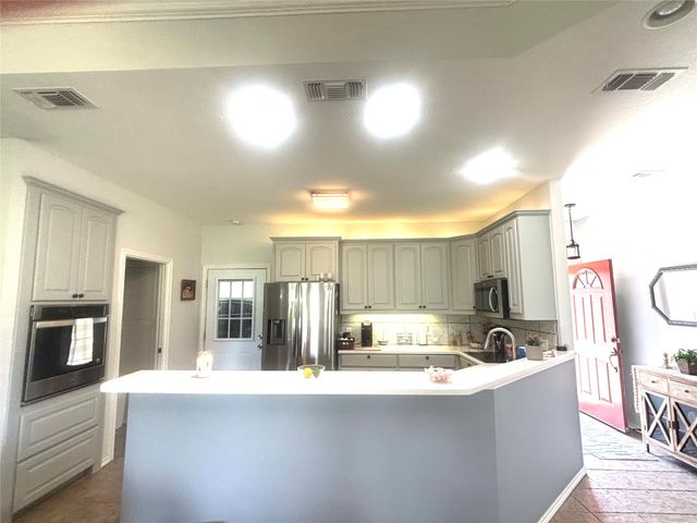 6507 Shadowview Court, Mineral Wells, TX 76067