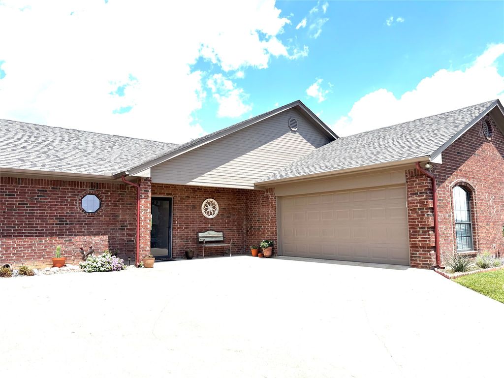 6507 Shadowview Court, Mineral Wells, TX 76067