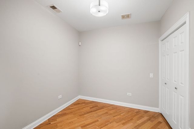 3250 N Lincoln Avenue C, Chicago, IL 60657